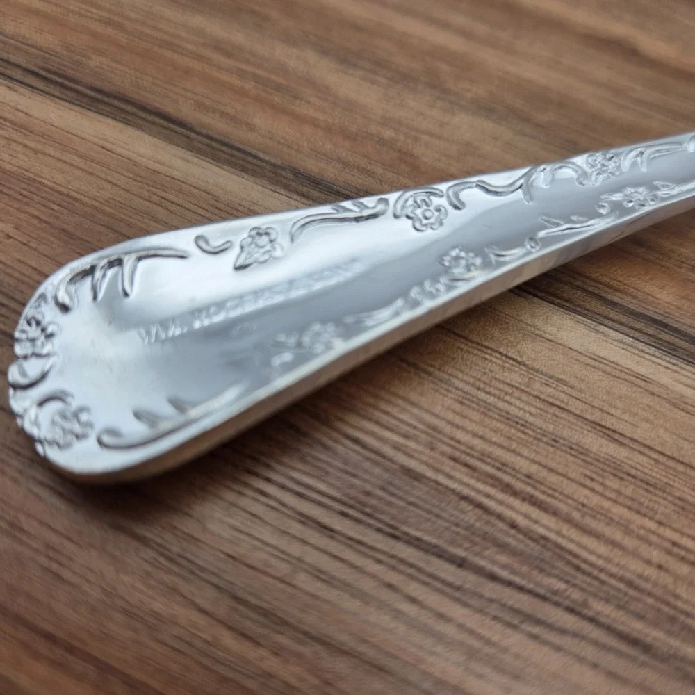 WM. Rogers & Son Enchanted Rose‎ Silverplate Flatware Soup Spoons Set Of 8